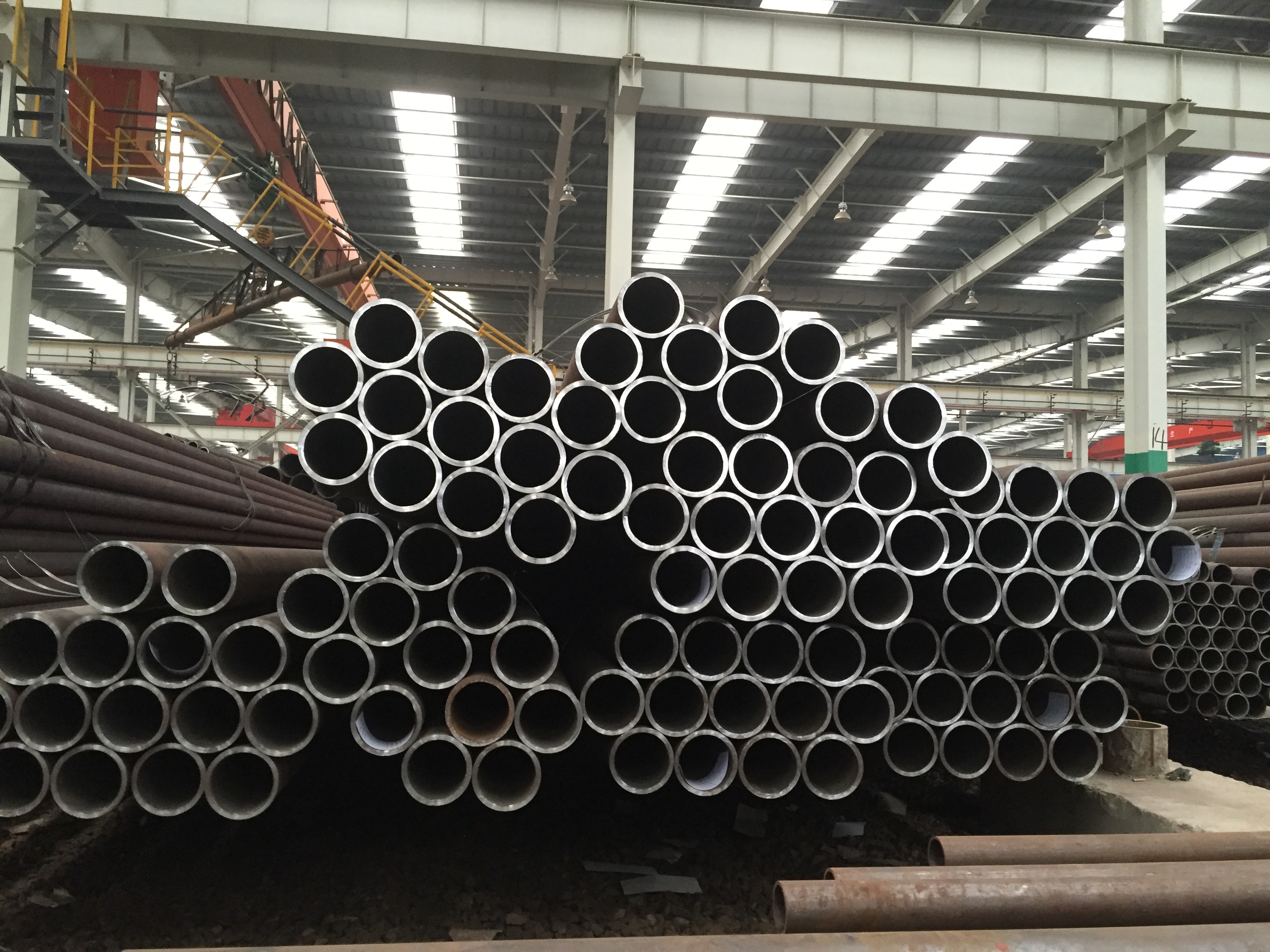 河南凤宝45号钢无缝管 金属材料的优质选择及其与防水材料的协同应用